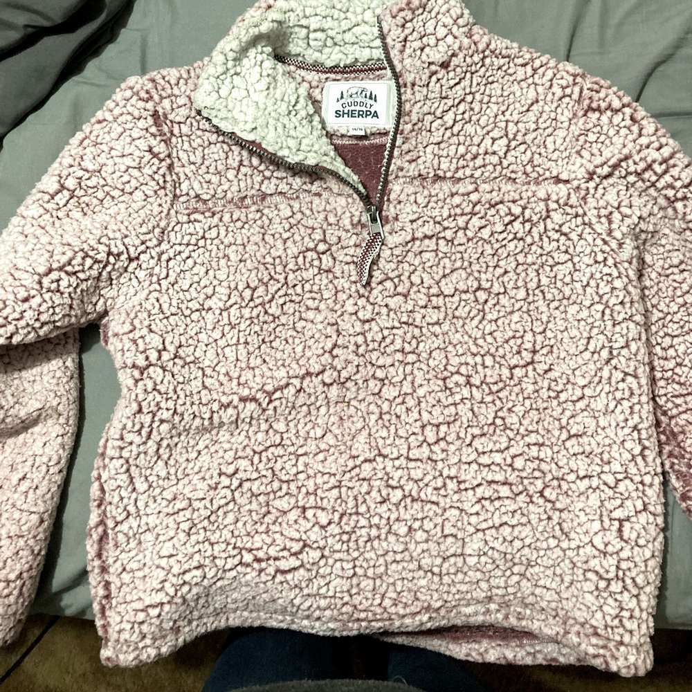 Super soft pullover!!